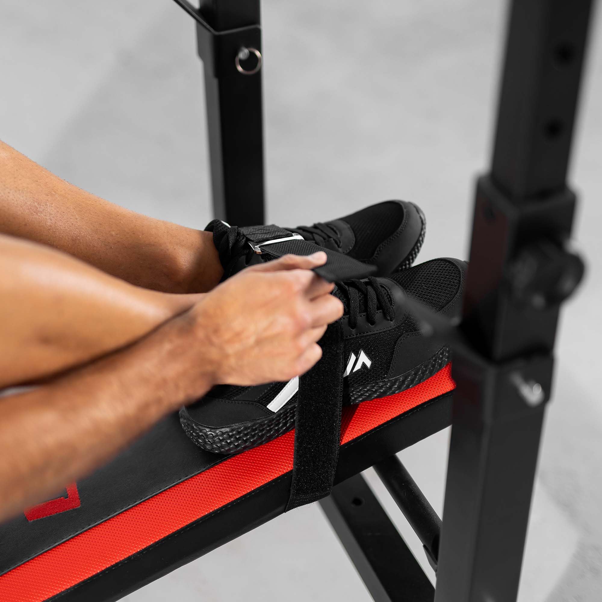Hop-Sport Hantelbank Klappbar, Multifunktional Trainingsbank mit Langhantel-Ablage und Dip Station, Ideal für Bauchtrainer, Krafttraining & Fitness Zuhause - Max. Belastbarkeit 250 kg